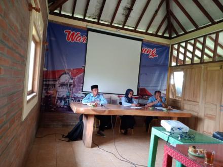 Rapat Koordinasi GAPOKTAN Desa Triharjo di Kampung Batik Tirto